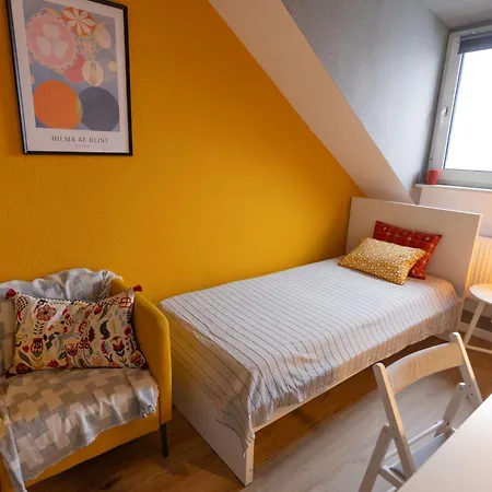 Lejlighed Big Flat With Fresh Renovation, Free Parking, Sonyps, Netflix