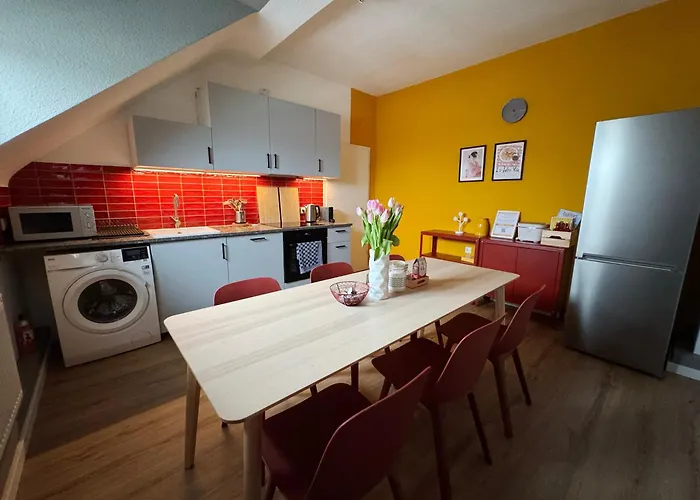 Big Flat With Fresh Renovation, Free Parking, Sonyps, Netflix